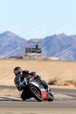 media/Jan-08-2022-SoCal Trackdays (Sat) [[1ec2777125]]/Turn 4 (1145am)/